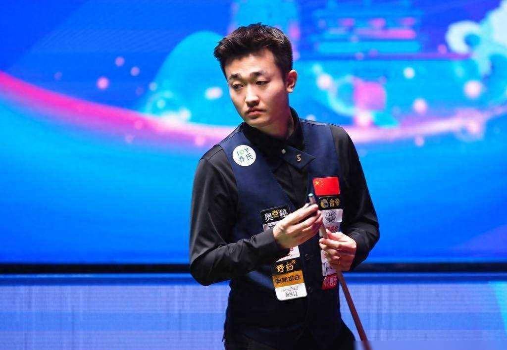 场业余足球 场业余足球